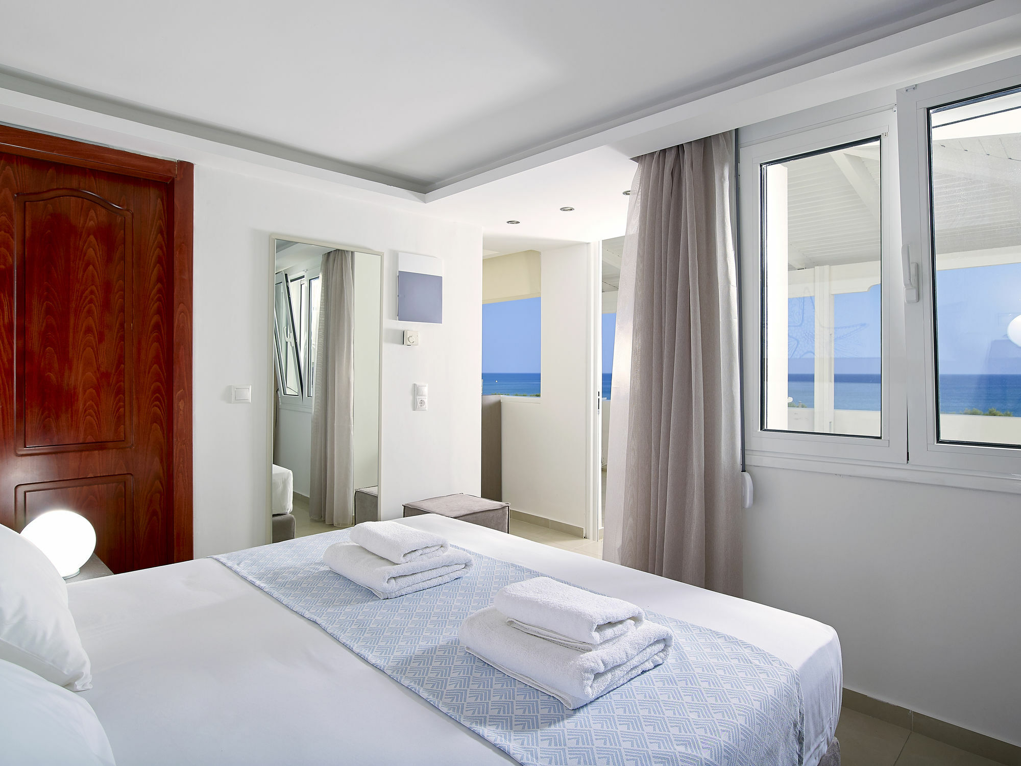 Coral Apartments Ierápetra Esterno foto